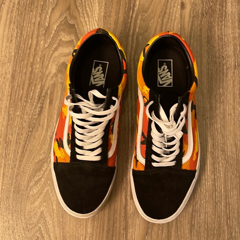Vans orange camouflage sneakers mens size 12.